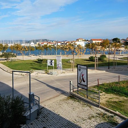 Nautica Apartments Betina  Dış mekan fotoğraf