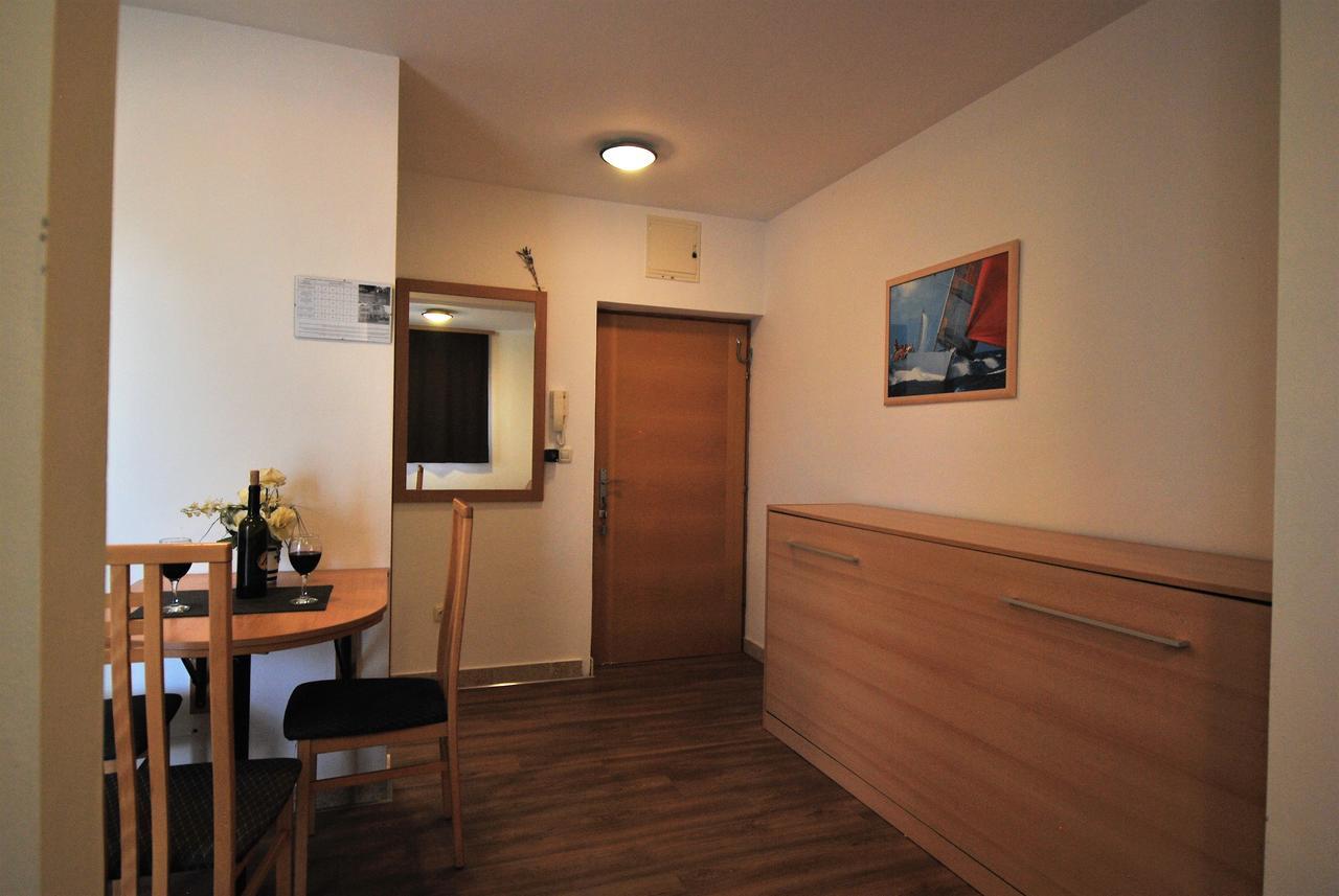 Nautica Apartments Betina  Dış mekan fotoğraf