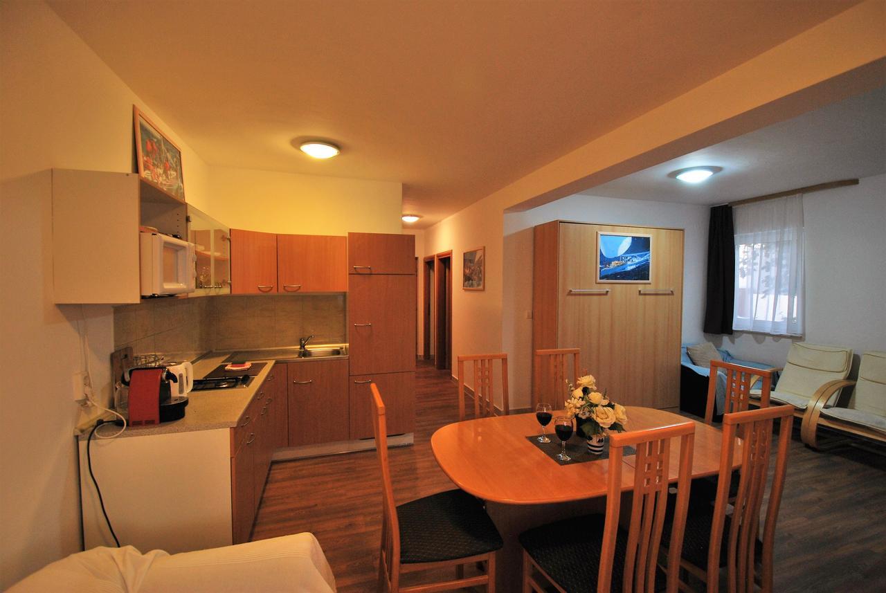 Nautica Apartments Betina  Dış mekan fotoğraf