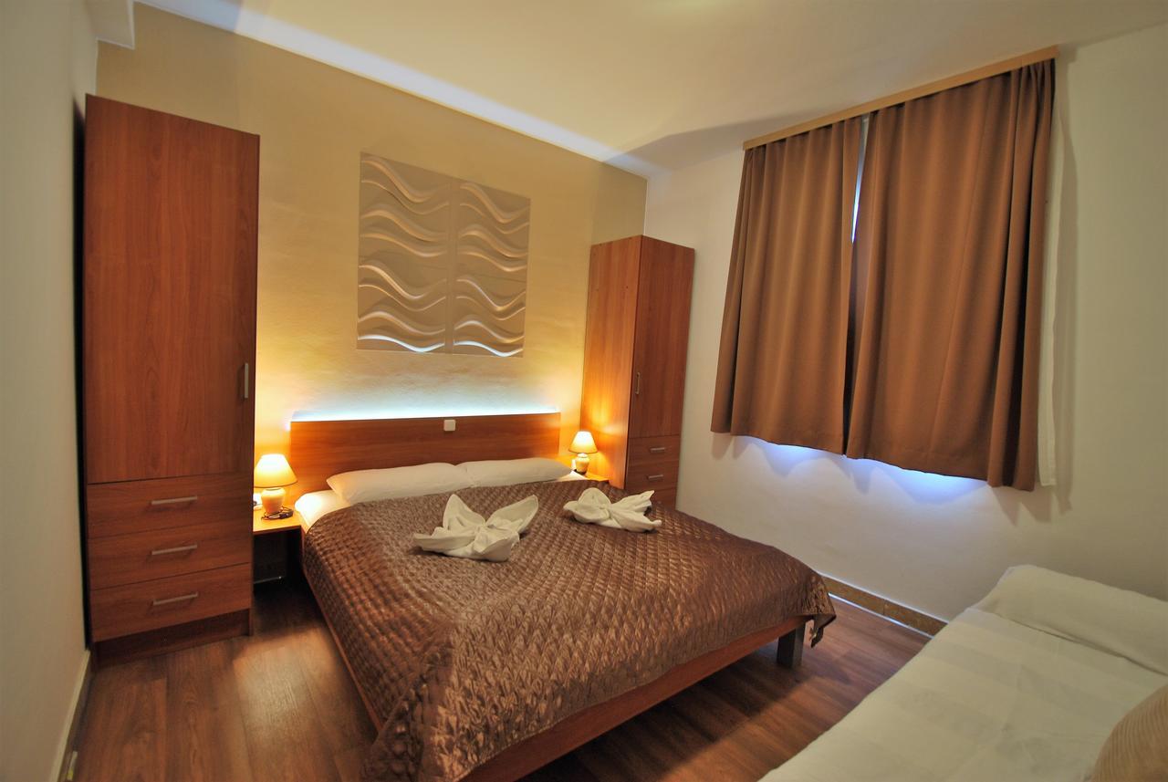 Nautica Apartments Betina  Dış mekan fotoğraf