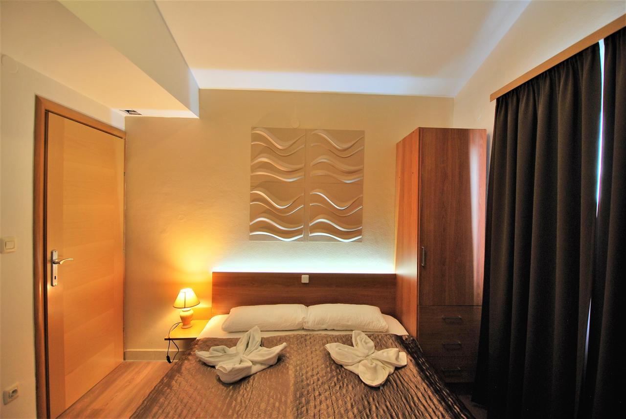 Nautica Apartments Betina  Dış mekan fotoğraf