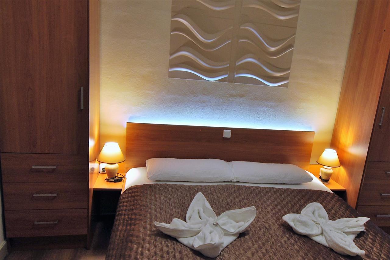 Nautica Apartments Betina  Dış mekan fotoğraf