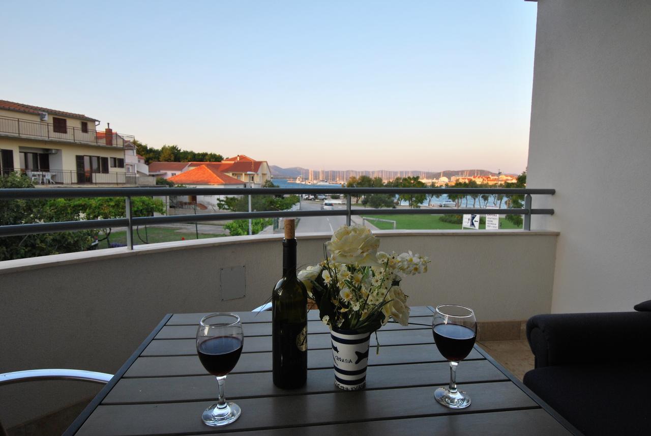 Nautica Apartments Betina  Dış mekan fotoğraf