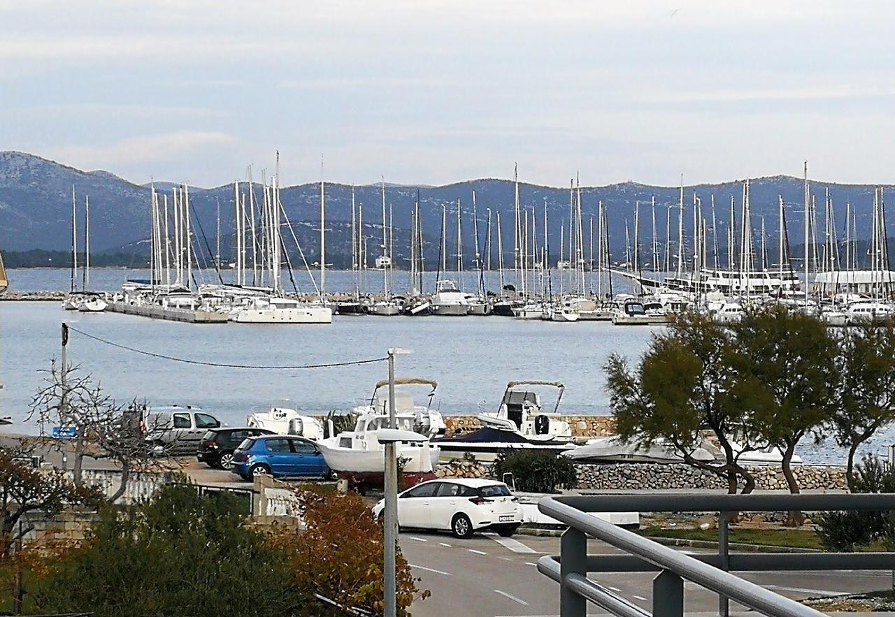 Nautica Apartments Betina  Dış mekan fotoğraf