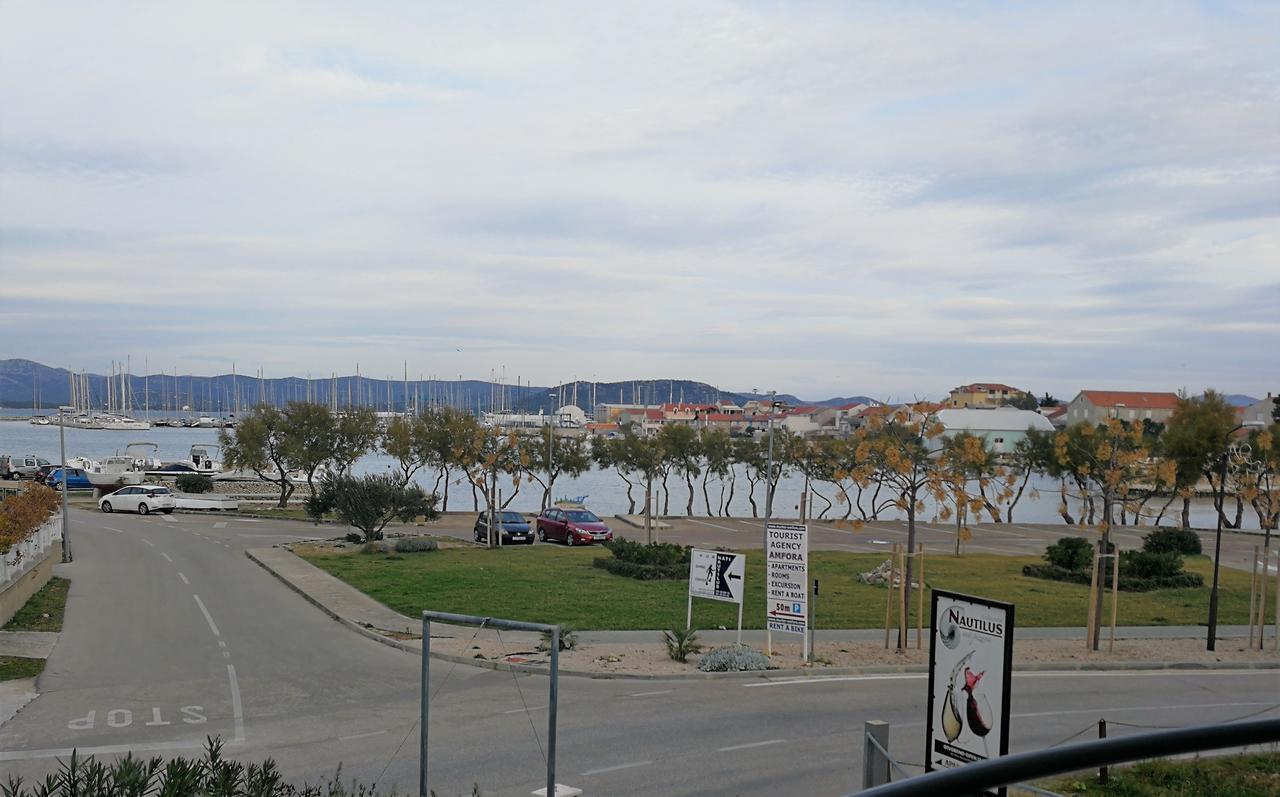 Nautica Apartments Betina  Dış mekan fotoğraf