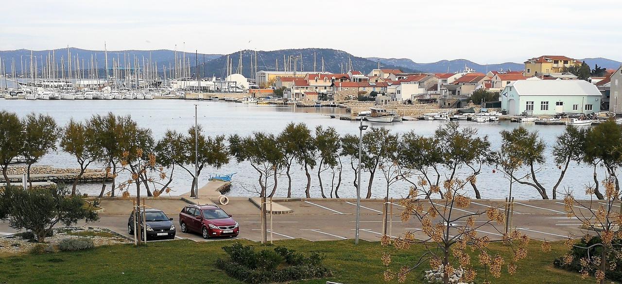 Nautica Apartments Betina  Dış mekan fotoğraf