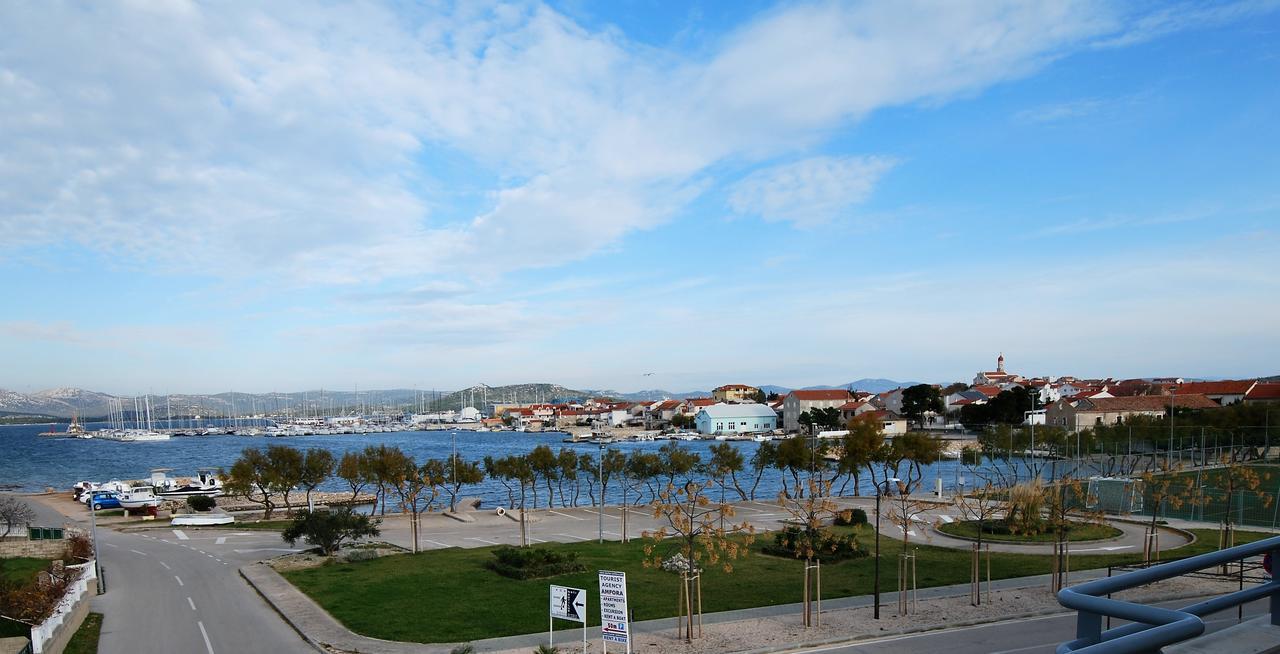 Nautica Apartments Betina  Dış mekan fotoğraf